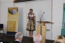 Verena Leitenmaier spricht zu Publikum