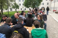Maifest im Innenhof