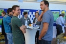 Absolventen besuchen den Technikerstand