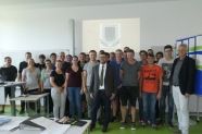 Gruppenbild der Studierenden und Lehrkräfte